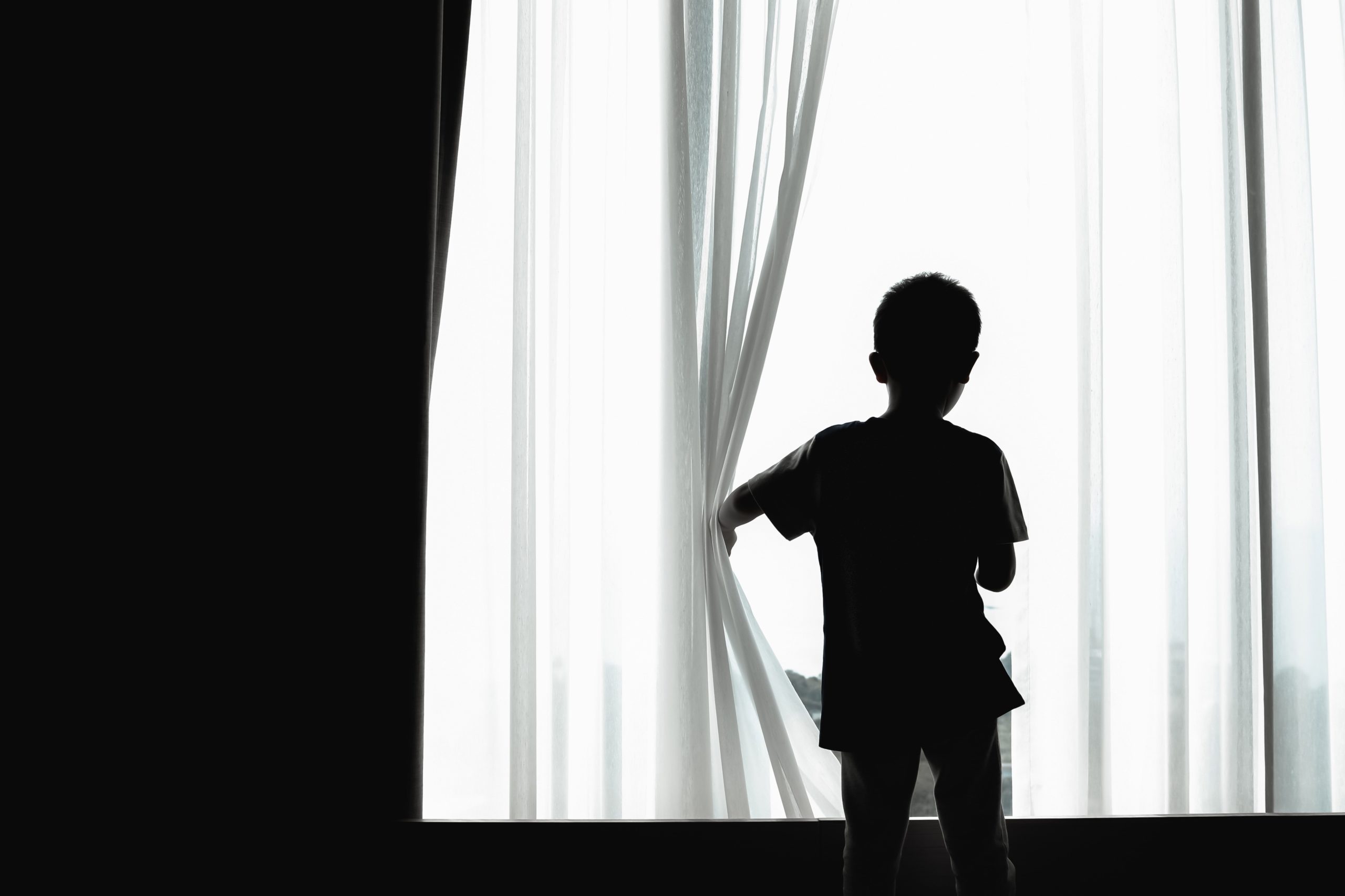 Adoption transnationale : les enjeux présents d’un passé trouble